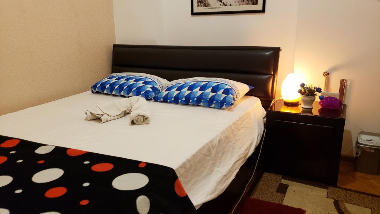 Taj Hostel Тбилиси Экстерьер фото