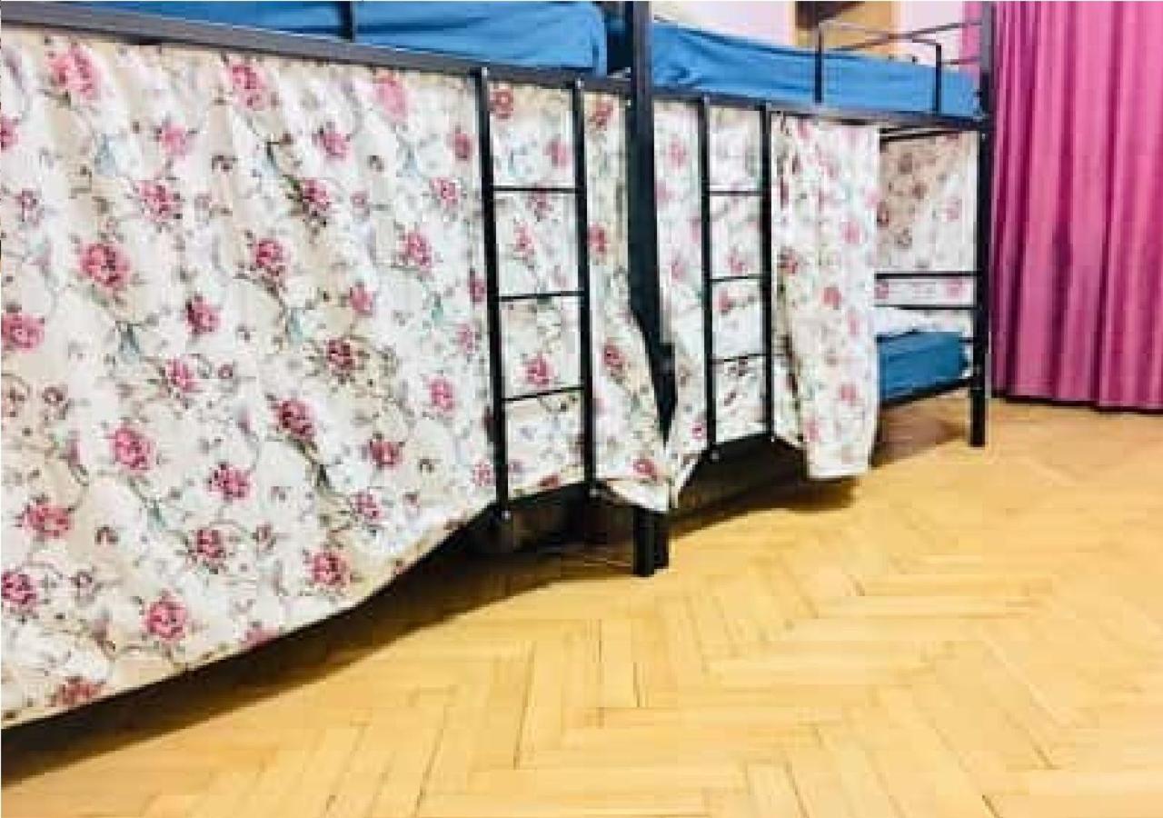 Taj Hostel Тбилиси Экстерьер фото