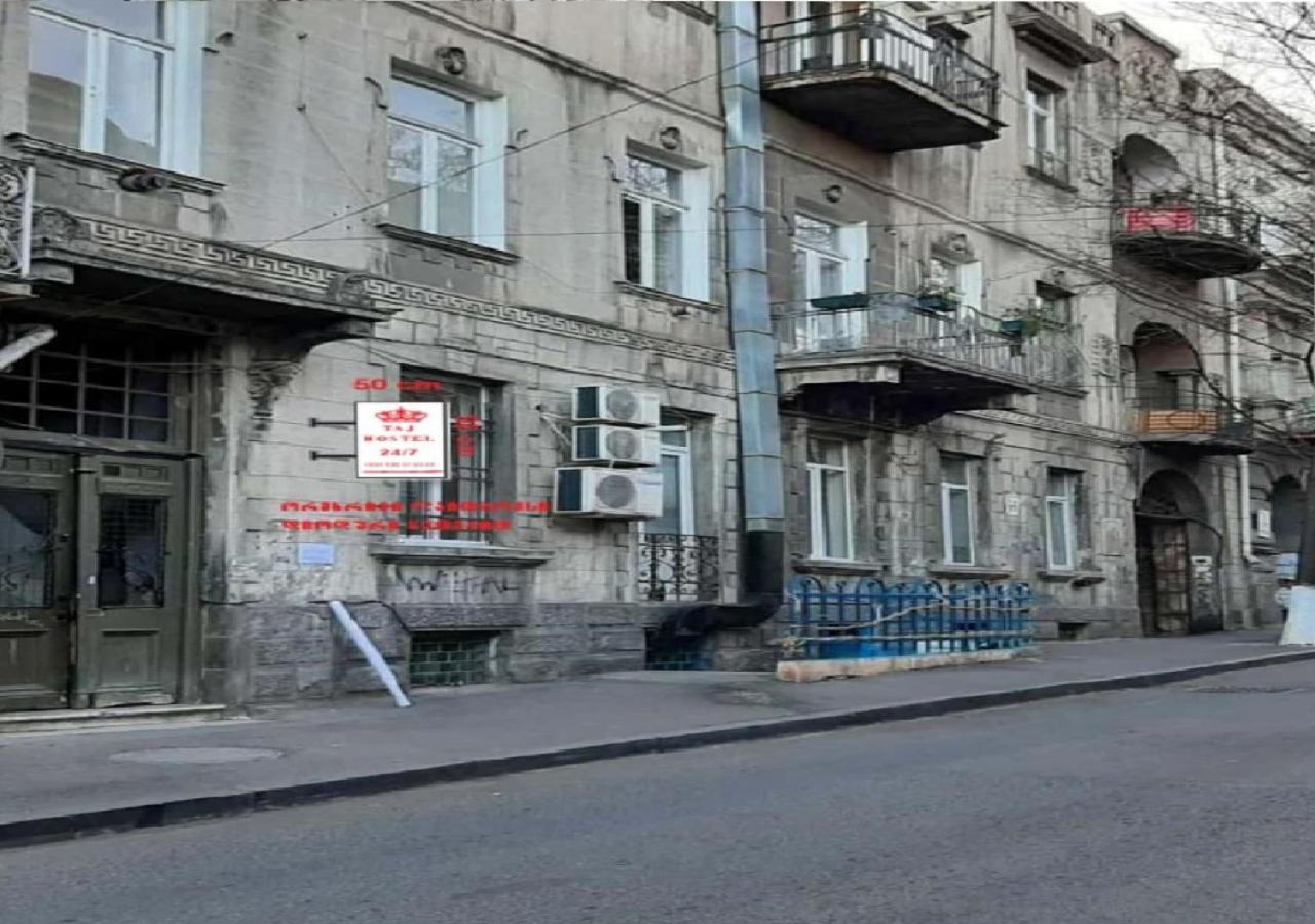 Taj Hostel Тбилиси Экстерьер фото