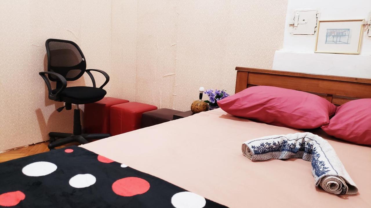 Taj Hostel Тбилиси Экстерьер фото